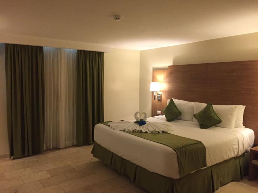 Hotel Suites Ambassador Ciudad de Panamá Exterior foto