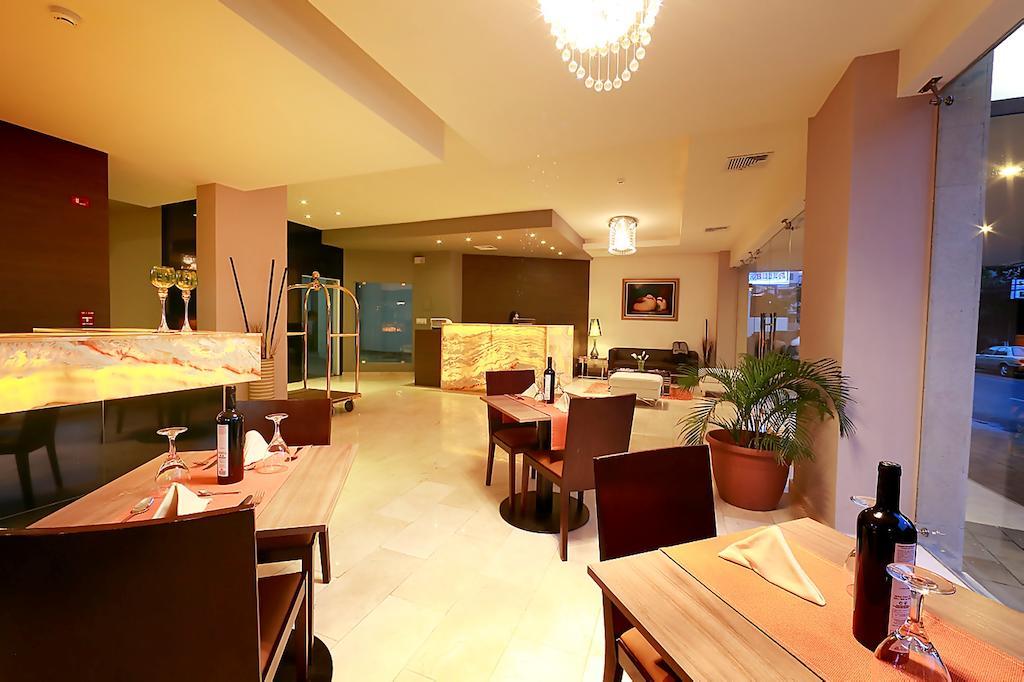 Hotel Suites Ambassador Ciudad de Panamá Exterior foto